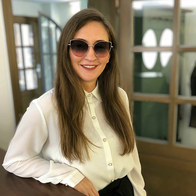 OptikLorek's tweet photo. Mit dieser tollen Sonnenbrille hat unsere modische Kundin eine tolle Wahl getroffen! 🤩 #optiklorekgmbh #homeoffinesteyewear #regensburg #brille #glasses #eyewearshop #eyewearestore  #lovemyglasses #lieblingsbrille #eyewearfashion #bavaria #instaglass… https://t.co/ZGKjoeqTla https://t.co/KFcjxh1t58