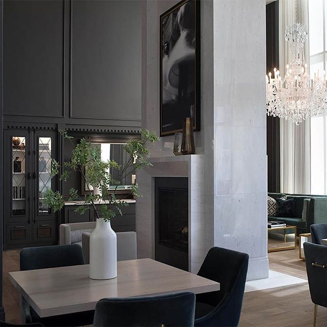 3dsMax's tweet photo. Render vs. Photo: @the_huntleyapartments Luxury Community Space
#interiordesign #luxury #communityspace #3drendering #comparisonphoto #fireplace #chandelier #parkavenue
📸 https://t.co/DyI6qAAKfx via https://t.co/THWxsrK5dc https://t.co/xTdfwJ1N8e