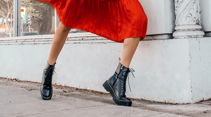 lauraejansen's tweet photo. OOTD: Fall Trend https://t.co/KFL26NpcX1 https://t.co/qzrWP5Ostc