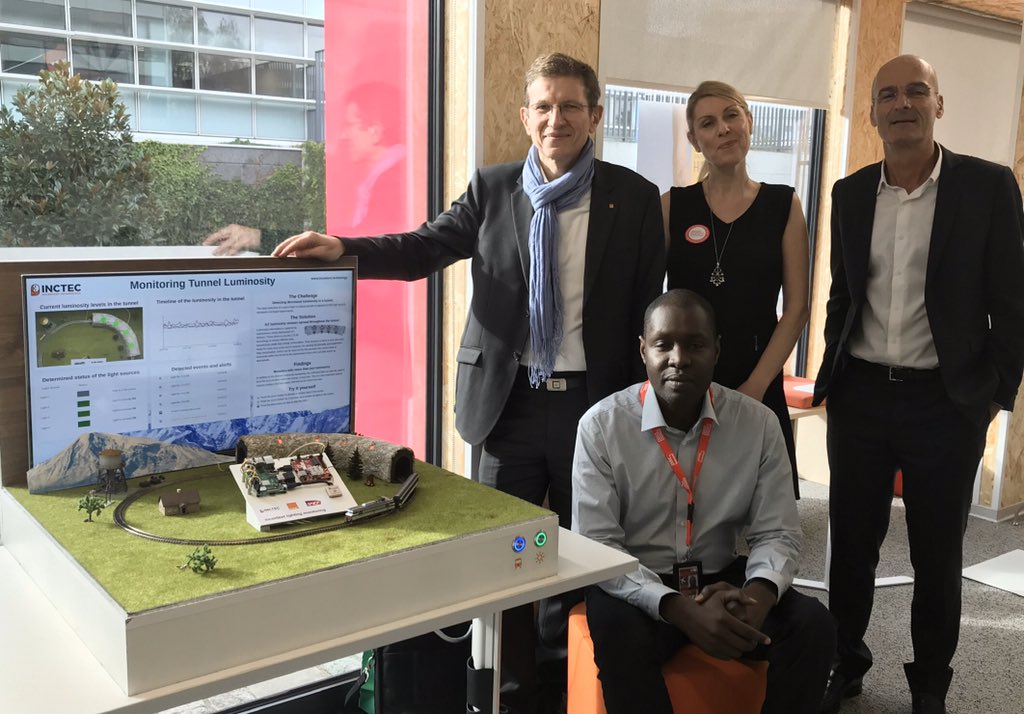 ThyGat's tweet photo. PNC à vos postes... fin de cette belle journée #AF_TechDays - merci encore à @SophieTroel, @lesage_rachel, @MargauxGrall, Tania Paquer et @DjibrineLimane ! https://t.co/YWBSVyDBe1