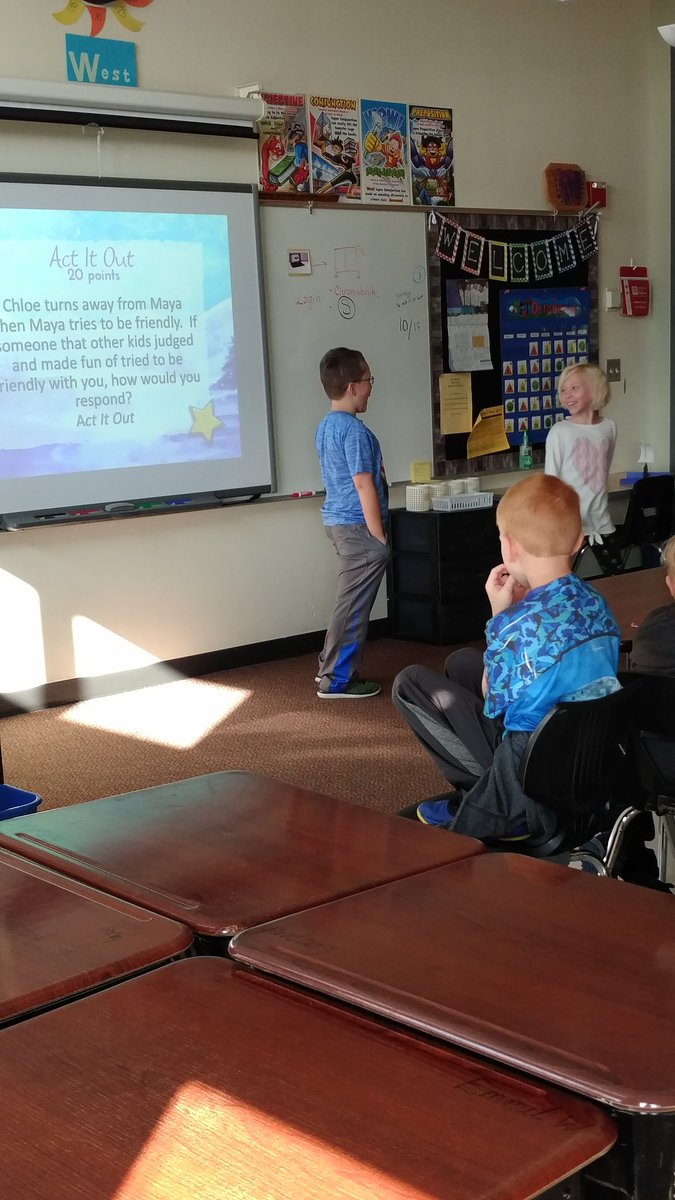 jessicawallin3's tweet photo. Thanks @MsSarahLSC for the kindness lesson! @HassanElem #choosekind @JackieWoodson #kindnessgame #teamwallin https://t.co/Tpp4CetPqt