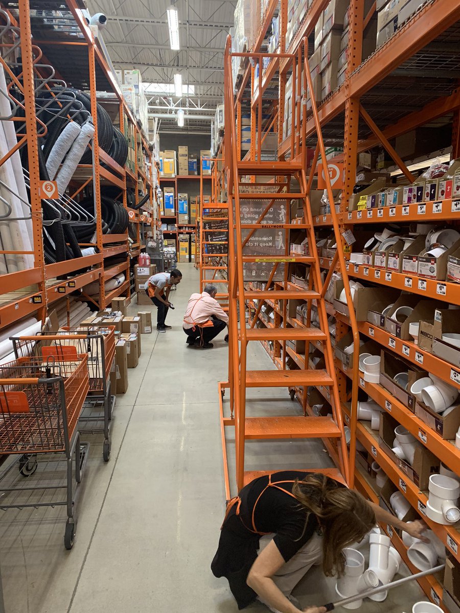 RomeHD's tweet photo. D26 DS Brendon and the #BlitzSquad dumping overheads getting product on the shelf and organized for our customer! #ThatsHowWeRoll #PipeAndFittings #InStock @HDGibby10 @JeffreyDepetris https://t.co/ZxuASgJfkg