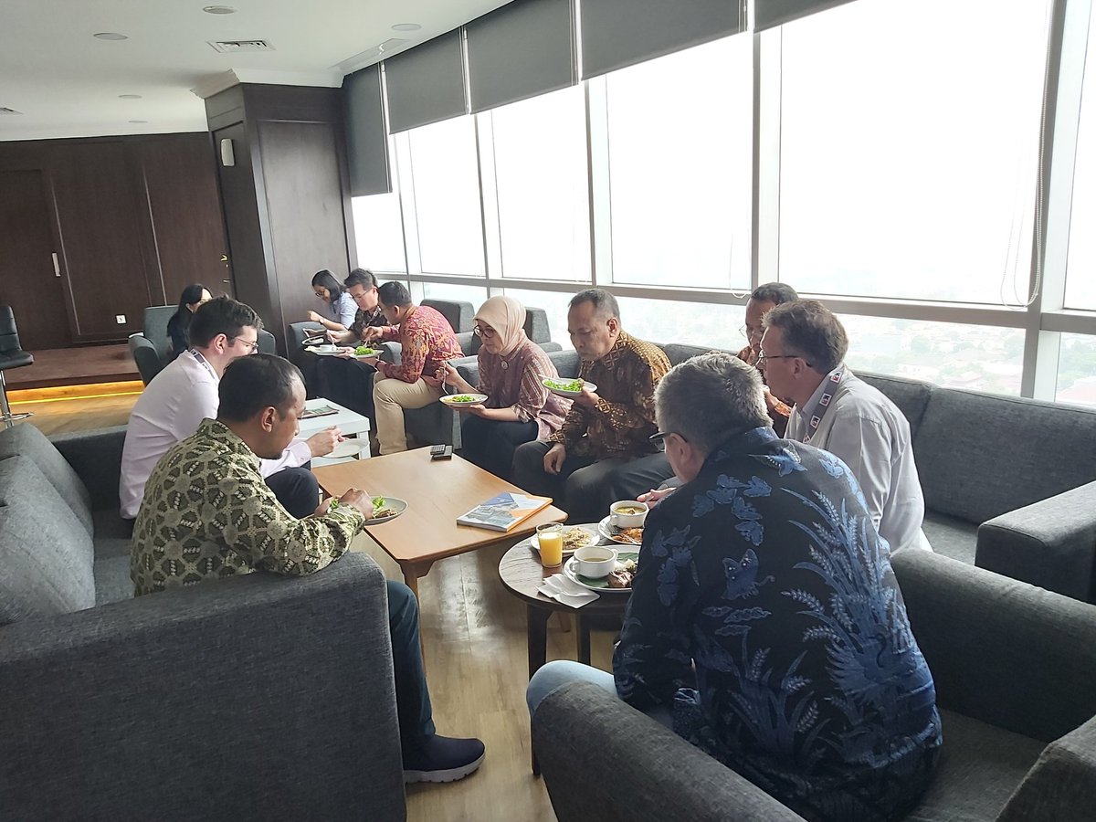 BF_Indonesie's tweet photo. 9 French companies are having an interesting discussion with one of EPCC State Owned Entreprise @REKIND in sharing their expertise to help a better revitalization in Indonesian Sugar mills, continuing with a warm networking lunch. #indofrenchbusinessmeeting #codetec #chambard https://t.co/QkjFKXSkgK