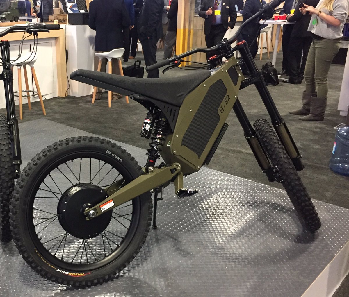 Ratools247's tweet image. No, we don’t manufacture these yet but we should for the cool factor!!  AUSA was great. #swat #police #tactical #tacticalbreaching #mechanicalbreaching #breachingtools #military #entrytools #forcibleentry #swattraining #military #specialoperations