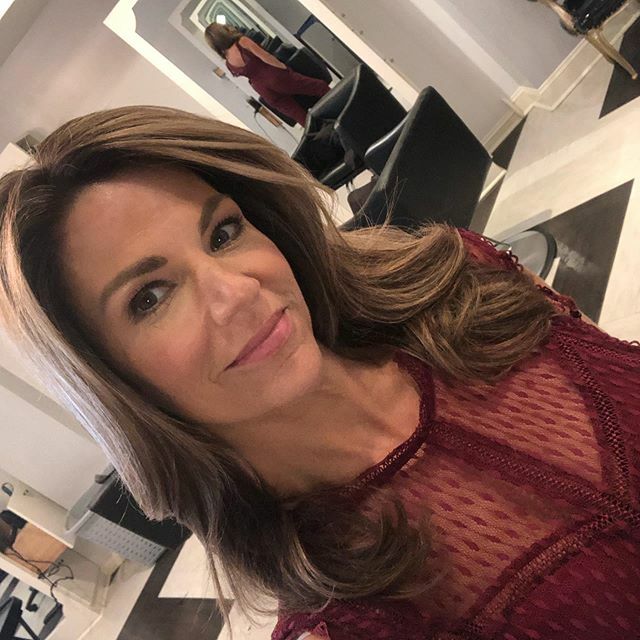 KarenFox29's tweet photo. Back to my roots #fallcolorhair https://t.co/Ar65jB90wE https://t.co/06jXJdUmN0