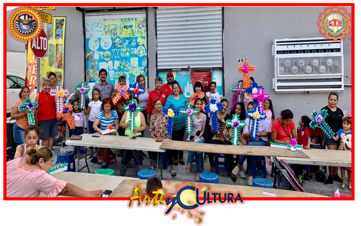 ctmapodaca's tweet photo. #ArteYCultura
Buenas tardes estuvimos con vecinos de la colonia Tréboles,teniendo como actividad la elaboración de cruces con motivo de las festividades del día de muertos.➕
Con estas actividades nuestro secretario general de la 
@CTM_NL
  Ismael Flores fomenta el autoempleo. https://t.co/v8mOD3qzxd