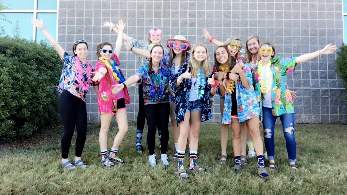 AbbyMontanus's tweet photo. Day 2 Tacky Tourists 🌴 #ownit @catsleadPCHS @catamountchaos @panthercr https://t.co/EOcrSVi2IW