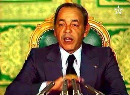 kemoalaoui1's tweet photo. #جون_دانييل يحكي كيف عاش مع بومدين لحظات هستيرية حين كان #الحسن_الثاني يلقي خطاب #المسيرة_الخضراء 
#شعبي_العزيز غدا إن شاء الله 
ستخترق الحدود🇲🇦
ستنطلق المسيرة🇲🇦 
ستطالون أرضا من أراضيكم🇲🇦
ستلمسون رملا من رمالكم🇲🇦
وستقبلون أرضا من وطنكم العزيز🇲🇦
....
#أقوالنا_أفعال
🇲🇦#المغرب🇲🇦 https://t.co/eQe926tebg