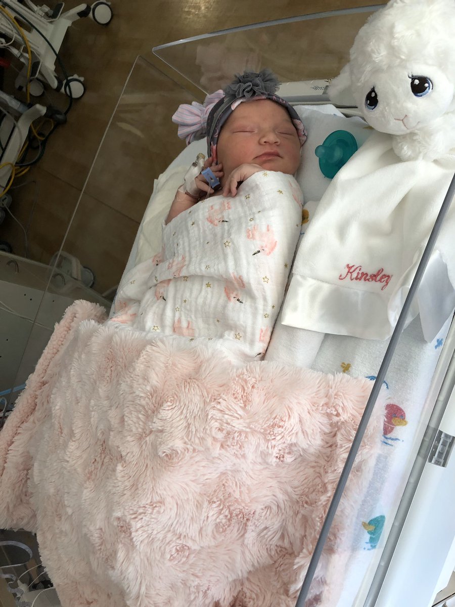 Logann_Boyett13's tweet photo. There’s this little girl who stole my heart, she calls me daddy.💜🍼😁 https://t.co/XM9MHobS5b