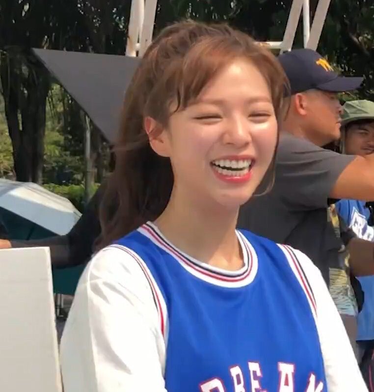 twice smiling tweet media
