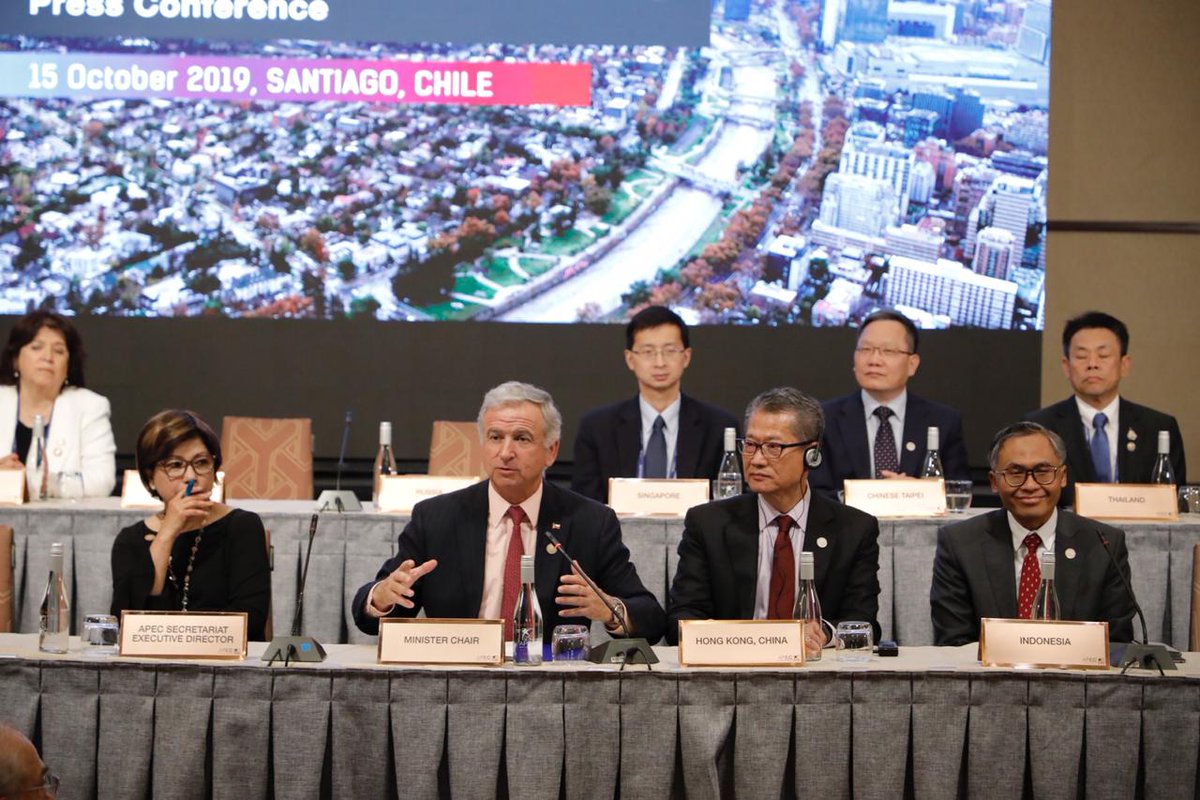 ✔El Ministro de Hacienda <a href="/felipelarrain/">Felipe Larraín B.</a> realizó balance en cierre de reuniones financieras en el marco de #APECChile2019 Perspectivas de crecimiento global, economía digital, inclusión financiera y desastres naturales fueron parte de temas tratados.

📲bit.ly/2VJXRLn