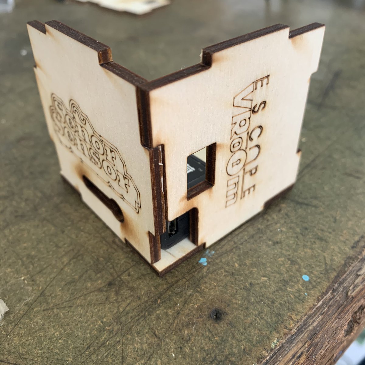 donnomomo's tweet photo. Busy making a visual manual of #SeñorSensor #DIY #ARDUINO puzzels for #stooom #escapeVRoom project for #primaryschools #muzelinck https://t.co/J3WkNHjyeB