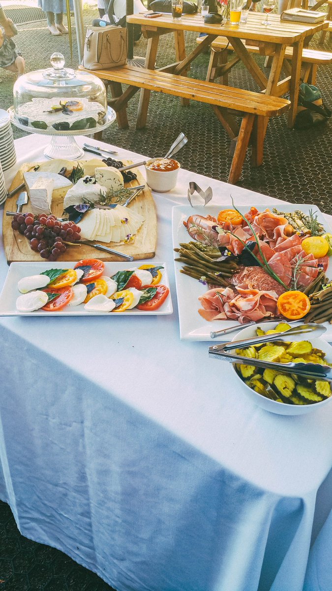 It’s holiday party season! Host your next big event with us in the Mountain Room. Contact catering@bbaybrewery.com to book now for best availability!
.
.
.
#BellinghamEvents #weddingseason #Cateredevents