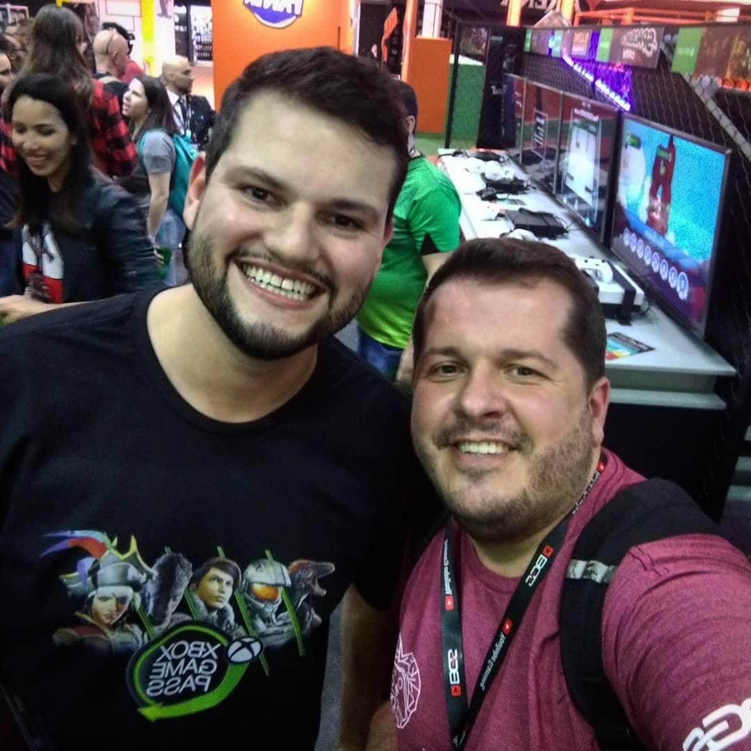 TMakeSomeNoise's tweet photo. Vejo essas fotos no stand mais #fodastico da @BrasilGameShow lógico que é: @XboxBR 🤩😍 e bate aquela saudade, chega logo bgs 2020.
@brunolobomotta @marihanakah @chrizeba @DetonandoGueek
.
#BGS2019 #xbox1 #xboxone #xbox #xboxnabgs #gamerblood #fanfest2019 #bgs #brasilgameshow https://t.co/9hoLuALyX0