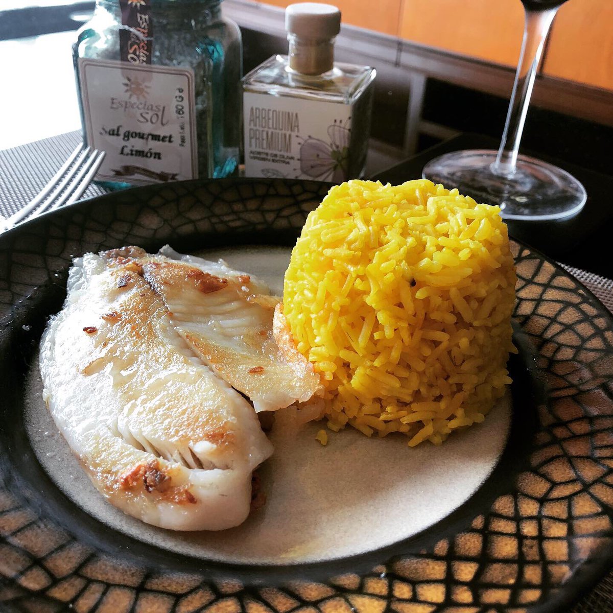 ChefOleBoxes's tweet photo. #healthfood
Even at home, you can cook a meal as a restaurant.๐ฉโ๐ณ๐ฒ๐ท
#oliveoils #useoliveoil
#spainsalt #specialsalt
#spainproduct
#homecook #homemeal
#cookfish #oliveoilfish
#ricemeal #cucumarice https://t.co/gyFsq7MMgz