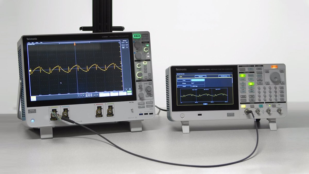 tektronix's tweet image. The AFG31000 is a versatile function generator with features like #DoublePulseTest and InstaView technology that make your job easier. See it in action from the link here: tektronix.io/tOxc5T #FunctionGenerator #ArbitraryFunctionGenerator