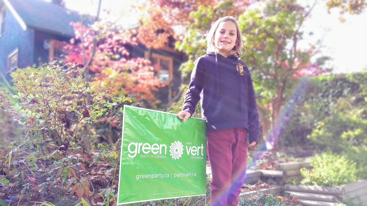 GeoffWrightGVQ's tweet image. Would you like a #GreenParty sign, or to join our efforts?

geoffwright.ca

Here is one of our #GreenTeam volunteers putting up signs on the long weekend.

#Vancouver #HelloBC #Kitsilano #VancouverQuadra #Kerrisdale 

#elxn43 #VoteGreen ✅
