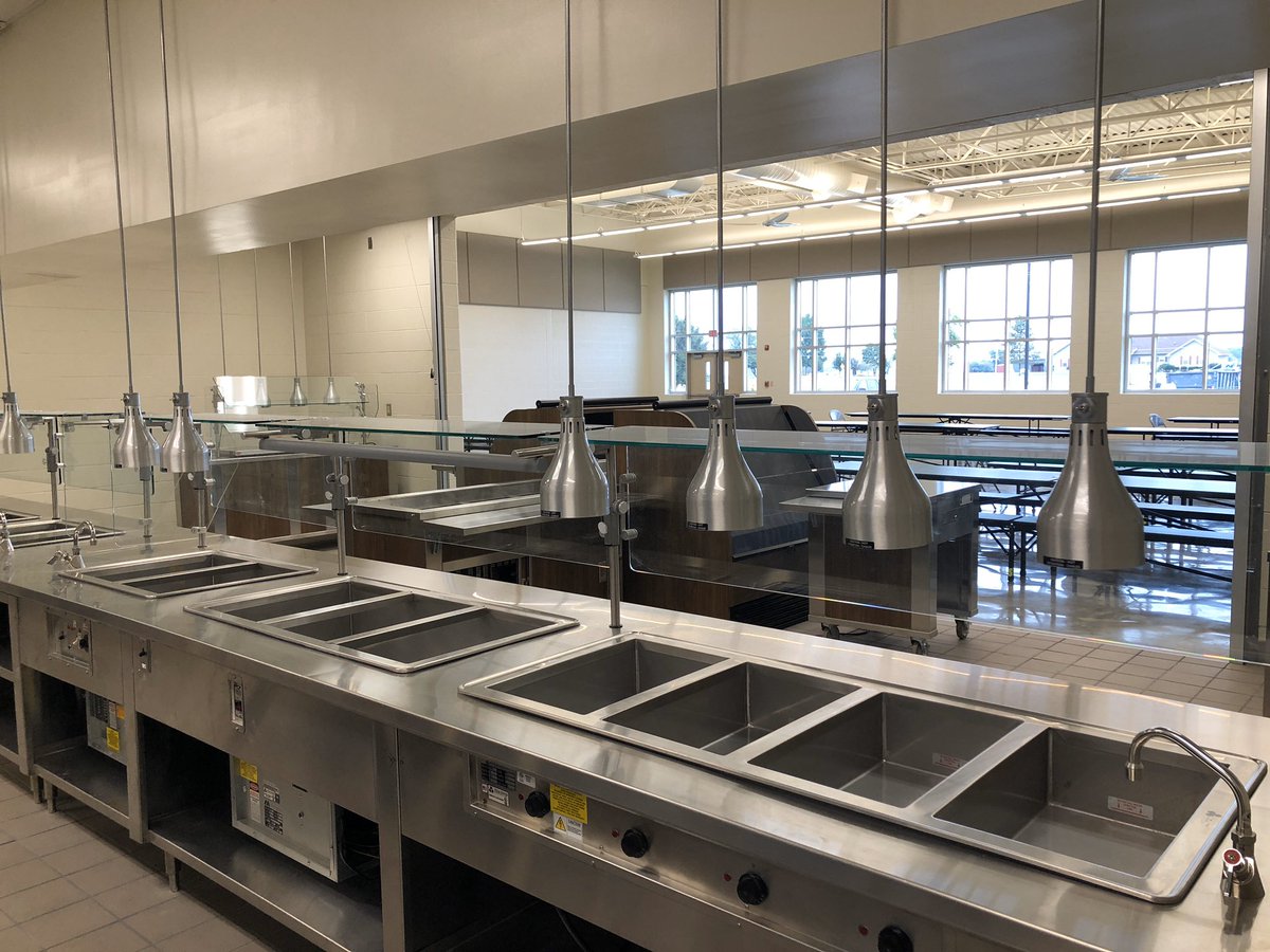 OrchardFarmRV's tweet image. Check out the new #OFMS cafeteria! Food service starts next week in the new space. 🌮🍎🍔🥦 #PropR