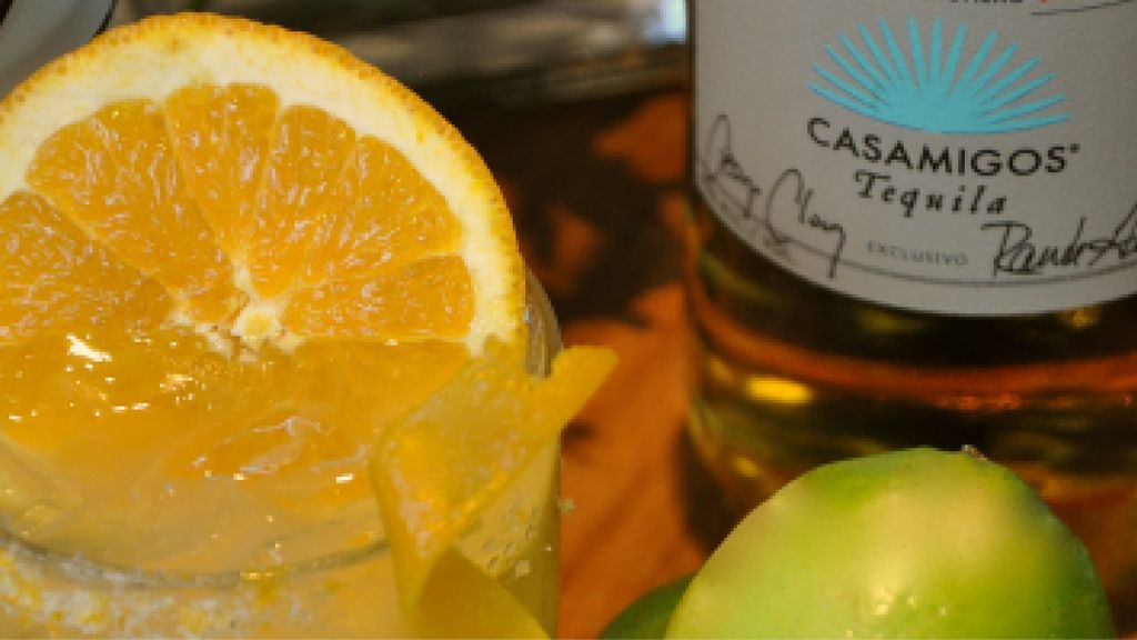 Let's get wild tonight before the leafs play Minnesota tonight at <a href="/ScotiabankArena/">Scotiabank Arena</a> 
#torontococktails #tequila #MapleLeafs