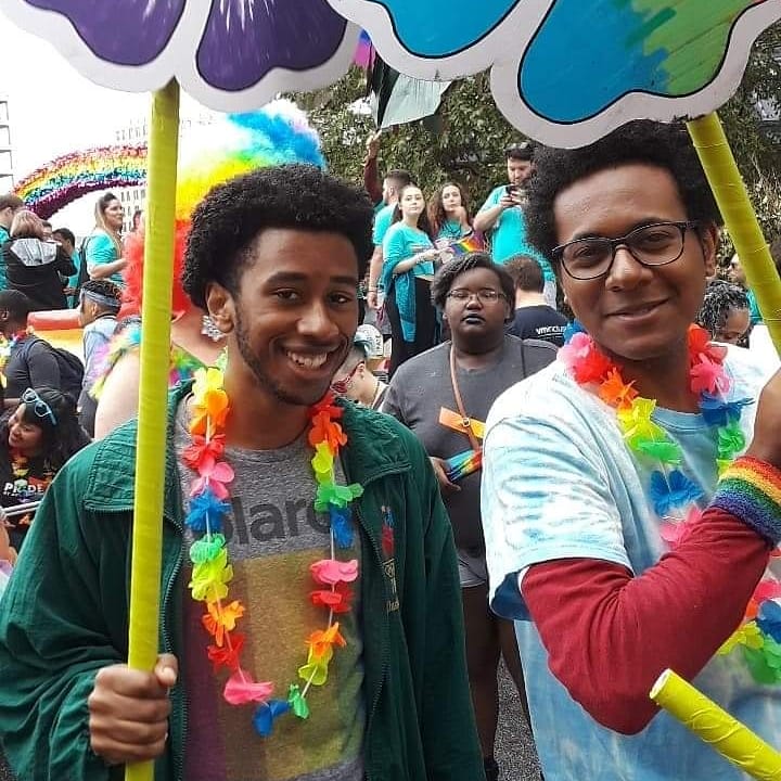 MopBoyGame's tweet photo. This weekend was dope! The squad celebrated atl pride and went to our first Siegecon where we won the "Most Fun" award 😭🙏 Shoutout to the GGDA and atl for a grand ol time 😁

#atlpride #traderjoes #mopboy #indiegame #indiedev #pride #game #gamedev #ggda #siege #siegecon https://t.co/D1CmfaYgQO