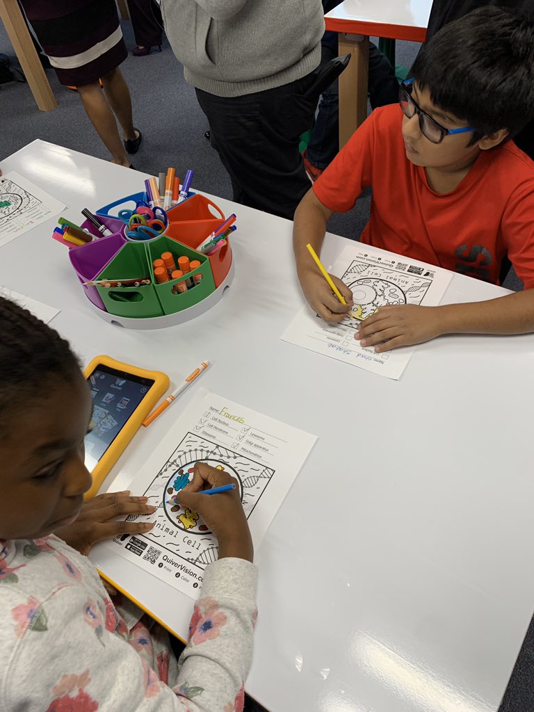 RiverOaksPWCS's tweet photo. Some of our fantastic students trying out our new Amazon, Think Big Space #RiverOaksES @PWCSNews @ThinkBigSpace https://t.co/ZvYP5TYIon