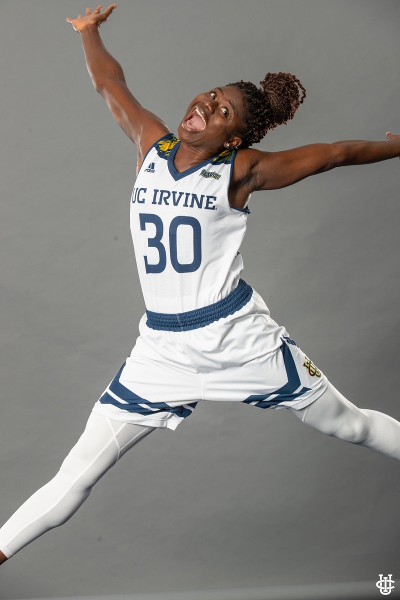 UCIwbb's tweet image. picture perfect media day📸🐜🍴