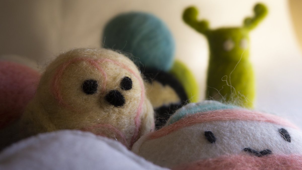 ItsHappyPlace1's tweet photo. @IndiiCreates Hi there! Thx for the visibility!

My name's Ruben, and with my bf Sam, we make cute needle felted creatures 🌿
And items to help with anxiety, stress and chronic pain !

https://t.co/vpKK7ipTkV

Also ! We're having a Halloween Giveway for a spooky stress ball (3rd pic)🦇 https://t.co/xNnNw7uYNh