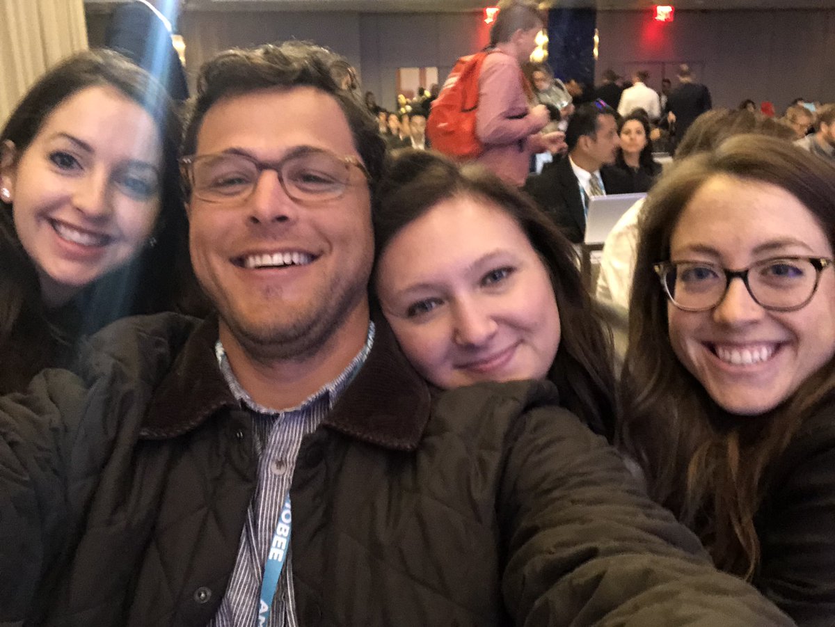 💃🏼🕺🏻💃🏼💃🏼