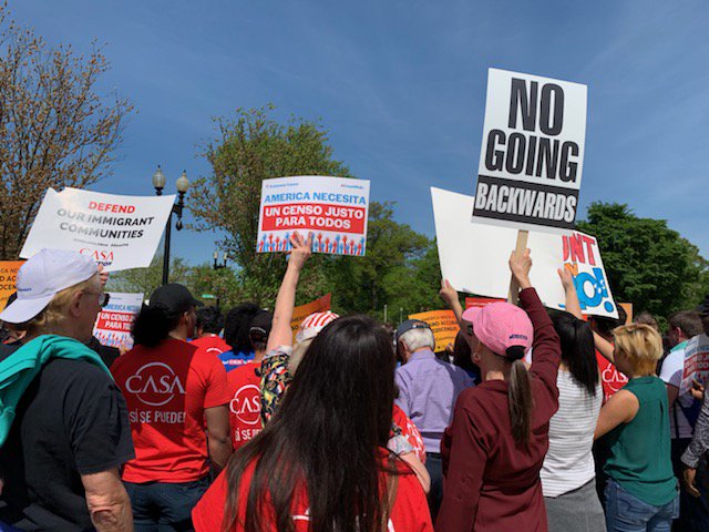 Healthcare is a human right. That includes immigrants, regardless of your immigration status. #HEAL4Immigrants <a href="/NAPAWF/">NAPAWF</a> <a href="/AAPCHOtweets/">AAPCHO</a>