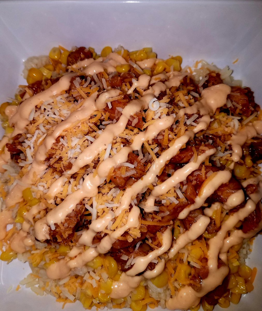 ShcTng's tweet photo. Sweet and Spicy BBQ Chicken bowl today at SHC! Yummy! https://t.co/9gx6A5bdvT