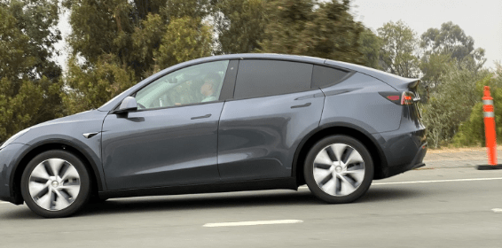 DriveTeslaca's tweet photo. First Midnight Silver Metallic Model Y spotted on the roads @Tesla #msm #midnightsilver https://t.co/0gSm506Chk https://t.co/e0GxRUl7mz