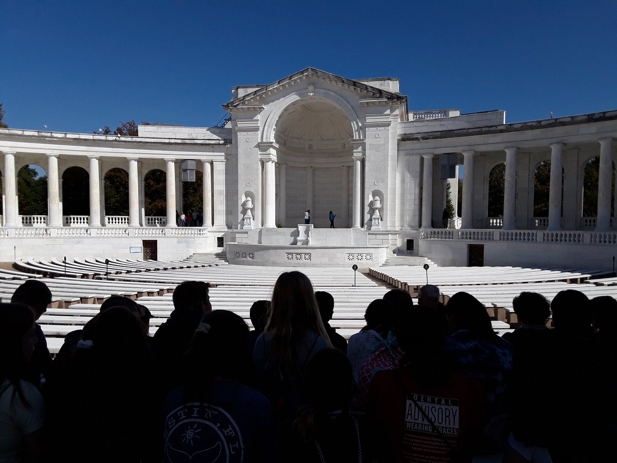 Mr_Frobose's tweet photo. Amazing to see the amount of respect Hyatts Middle School showed at the Arlington National Cemetery #Bus4 #hyattsDC2019 https://t.co/zlm2CjCcwQ