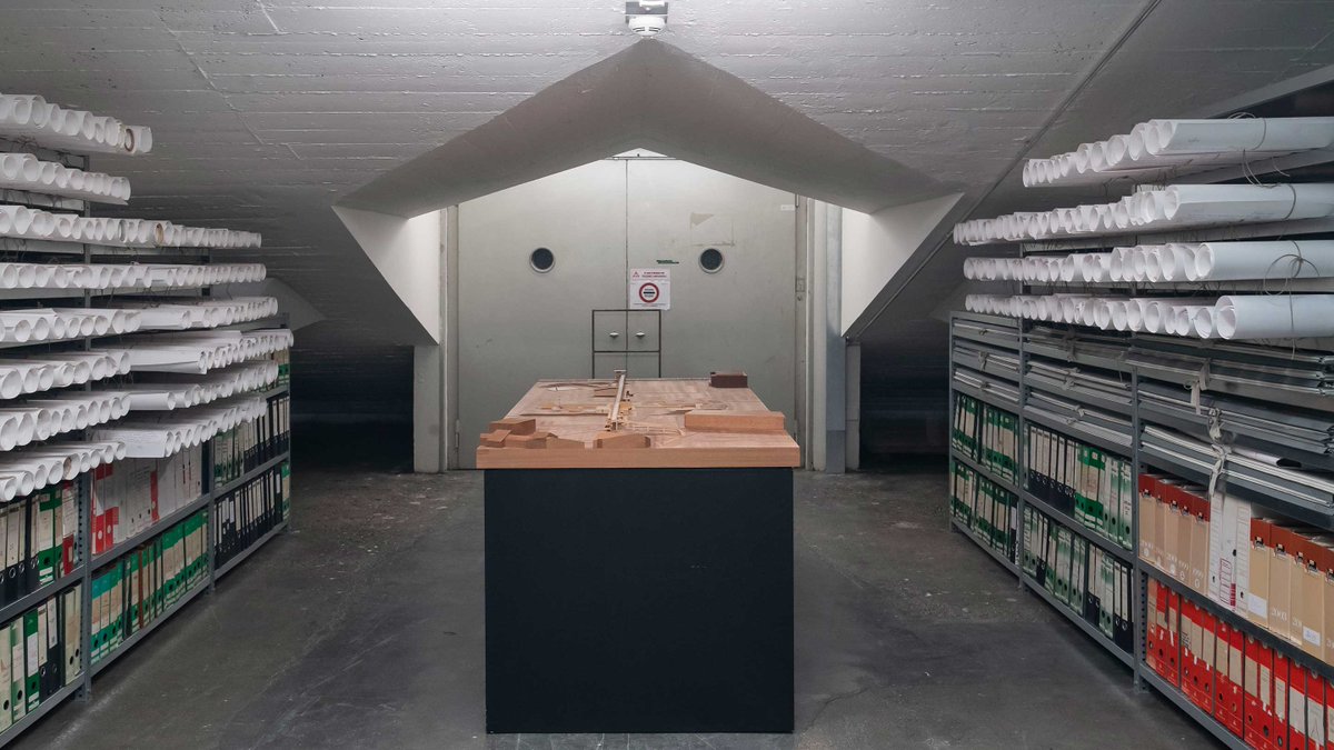 USI_university's tweet photo. Nuova sede per l'Archivio del Moderno a #Balerna. Archivio e centro per lo studio di #architettura #ingegneria #territorio #design #arte, vanta un importante patrimonio documentale.
📸 https://t.co/pqZFGgRlub
📽️ #RSI https://t.co/TkB5z4OhtU
📽️ #Teleticino https://t.co/2PPNEEp62s https://t.co/M5ZawQZeqf