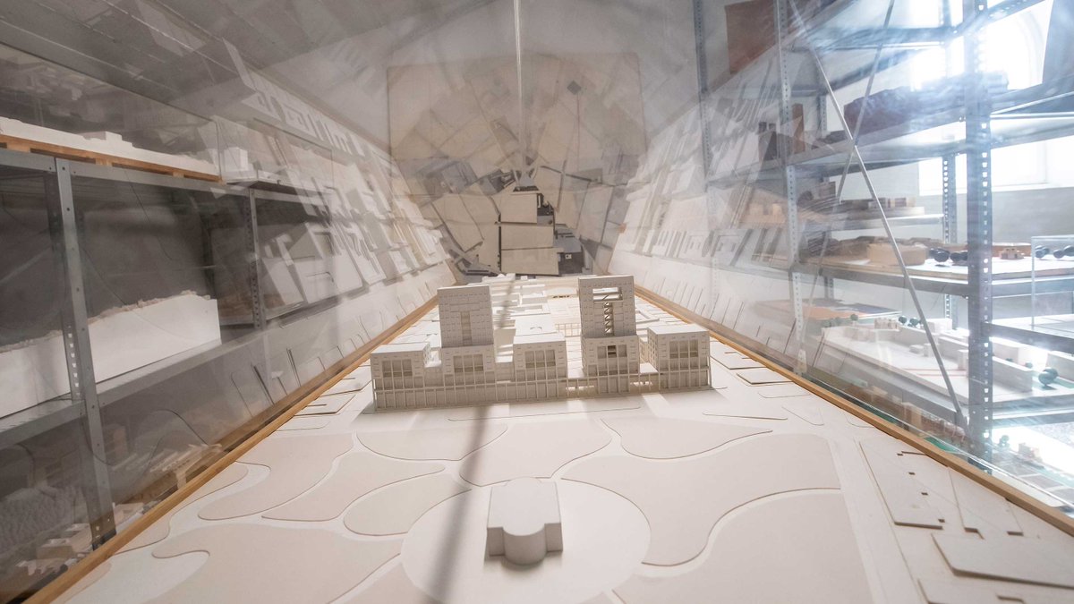 USI_university's tweet photo. Nuova sede per l'Archivio del Moderno a #Balerna. Archivio e centro per lo studio di #architettura #ingegneria #territorio #design #arte, vanta un importante patrimonio documentale.
📸 https://t.co/pqZFGgRlub
📽️ #RSI https://t.co/TkB5z4OhtU
📽️ #Teleticino https://t.co/2PPNEEp62s https://t.co/M5ZawQZeqf