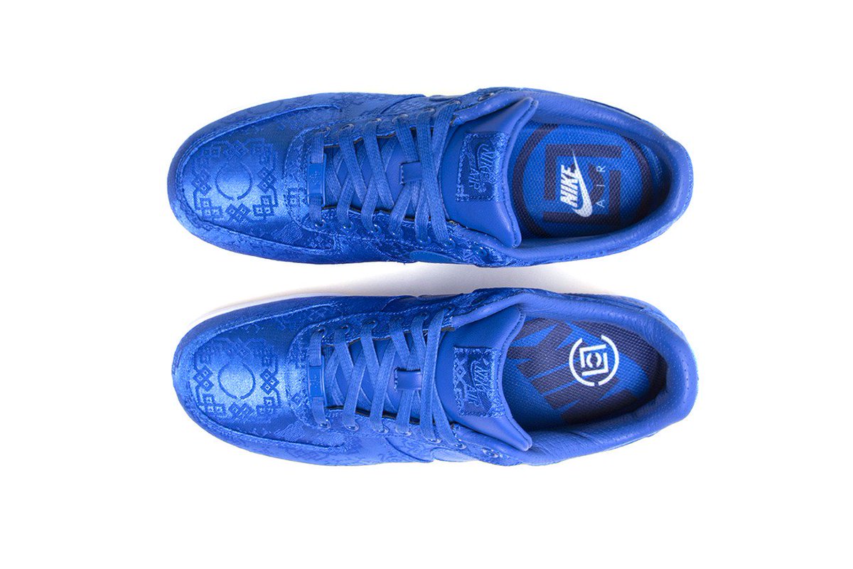 HYPEBEAST's tweet photo. 💙💙💙💙

Mark your calendars, the collaborative CLOT x @Nike AF1 “Royale University Blue Silk” now has an official release date. 
https://t.co/KXsruWcDyo https://t.co/1y3wFSqETO