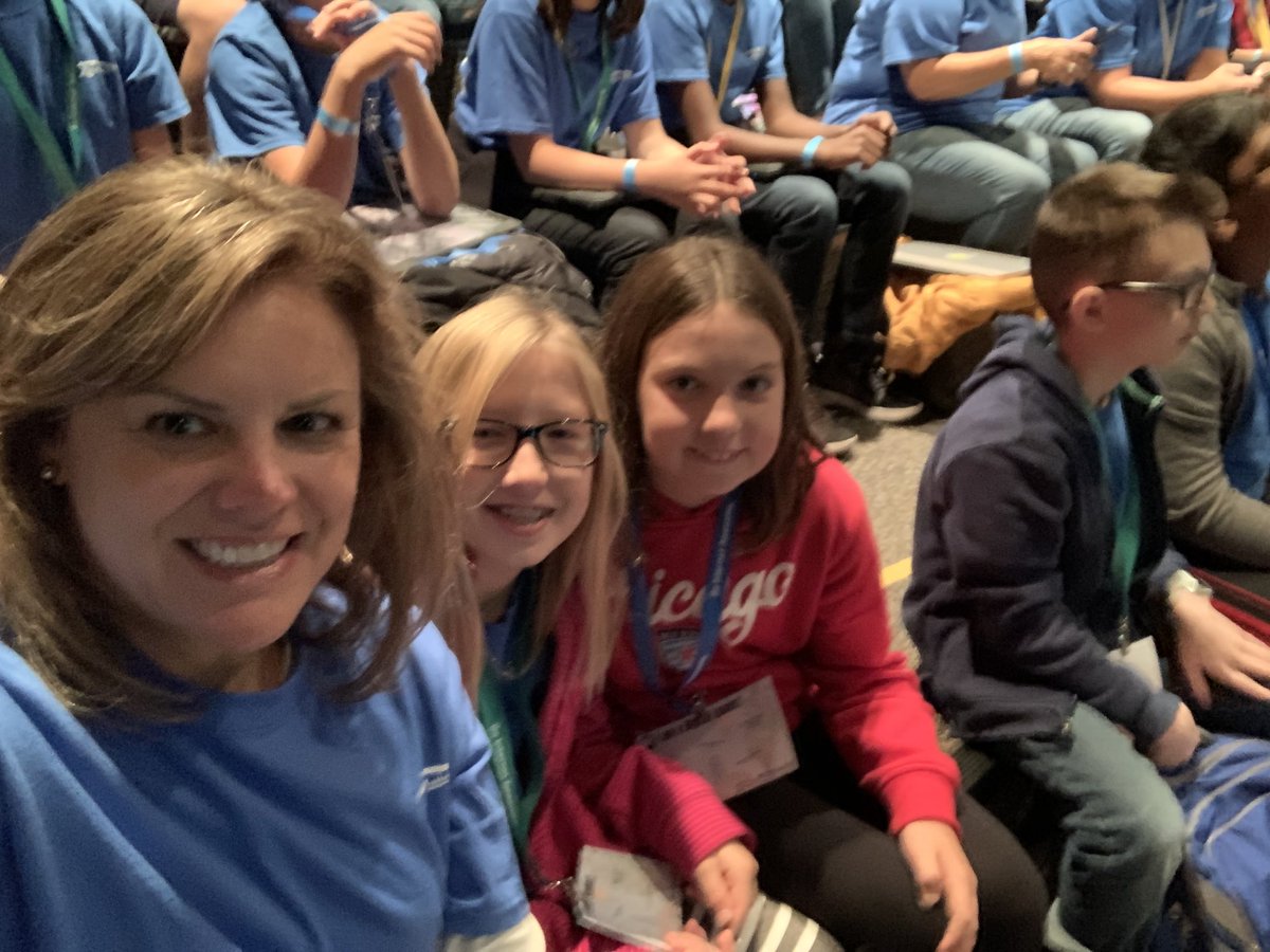 MrsFederhofer's tweet photo. Digital Leaders are amazing! Love this crew 2019-2020!! #Brookdalepride #thefabulous5f #brookdalepride #kidsmatter #futureready204 https://t.co/VaztEDaPpN