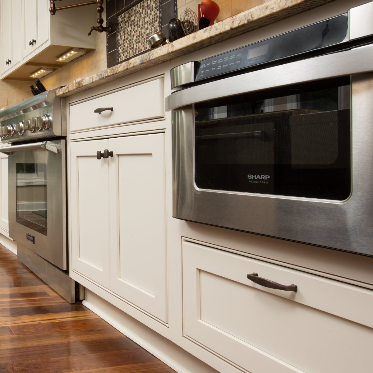 SierraCustom's tweet image. The sleek modern kitchen of your dreams can be yours with our help!
