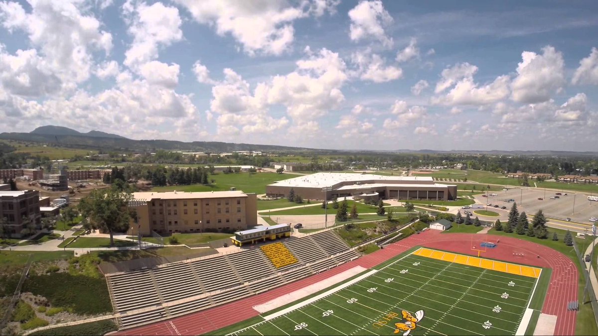 jordan_montes11's tweet image. Huge thanks to @_CoachWyatt for the scholarship offer to play football at Black Hills State University! Go yellow jackets🐝