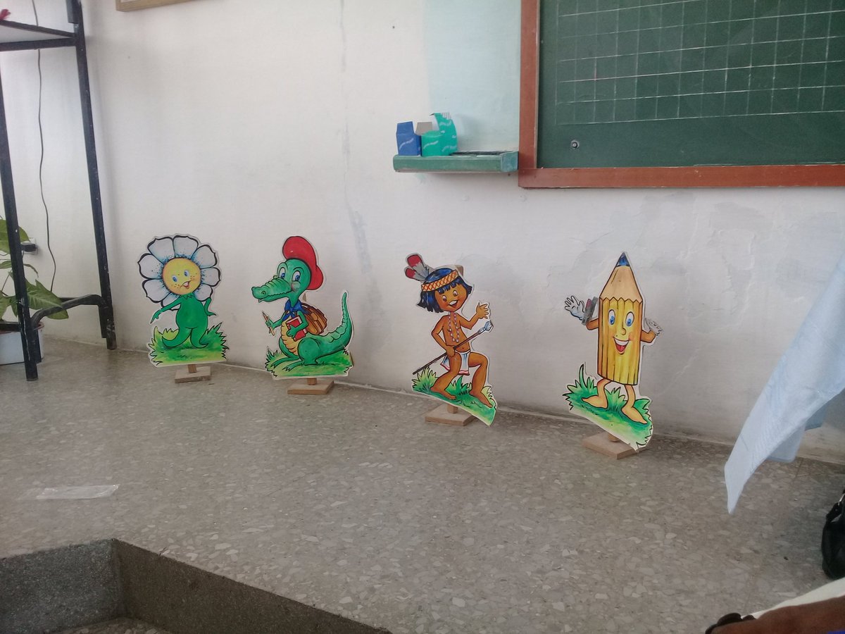 DuardoLiem's tweet photo. Esta es la  #EscuelaNueva llena de detalles, que cosecha y cultiva todos los días sobre la base del ejemplo de sus #Maestros   #Camajuní  #VillaClara https://t.co/ShLSsnmD1e