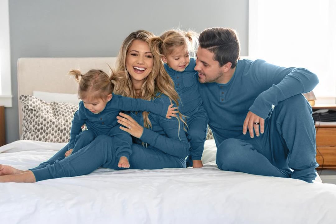 Thermals are here! DON’T SNOOZE, cause they are gonna go fast! Six new colors to choose from...go grab your favorites because there’s something for everyone! The color featured in the photo is Azure. 💙lovedbaby.com/fw19/organic-c…