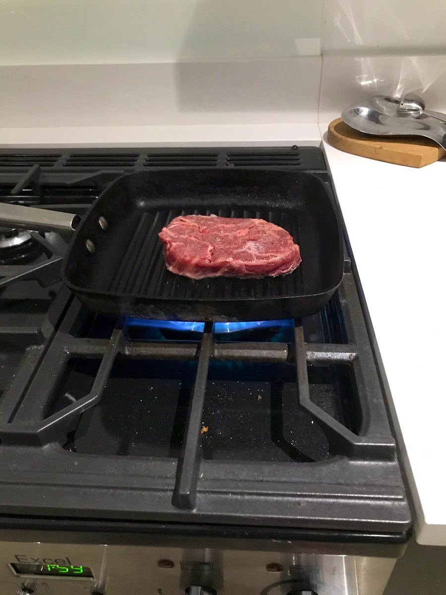 ACL14's tweet image. If there is a better sight in a griddle pan than this, then I’d love to know what it is  #ScotchBeef #SimpleSupper