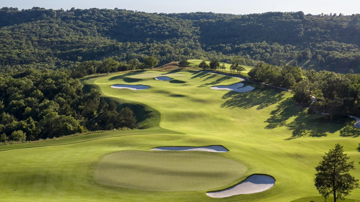Good morning from Hole 3 at Payne's Valley, designed by <a href="/TigerWoods/">Tiger Woods</a> and <a href="/tgrdesignbytw/">TGR Design</a>. #bigcedargolf #tigerwoods #paynesvalley