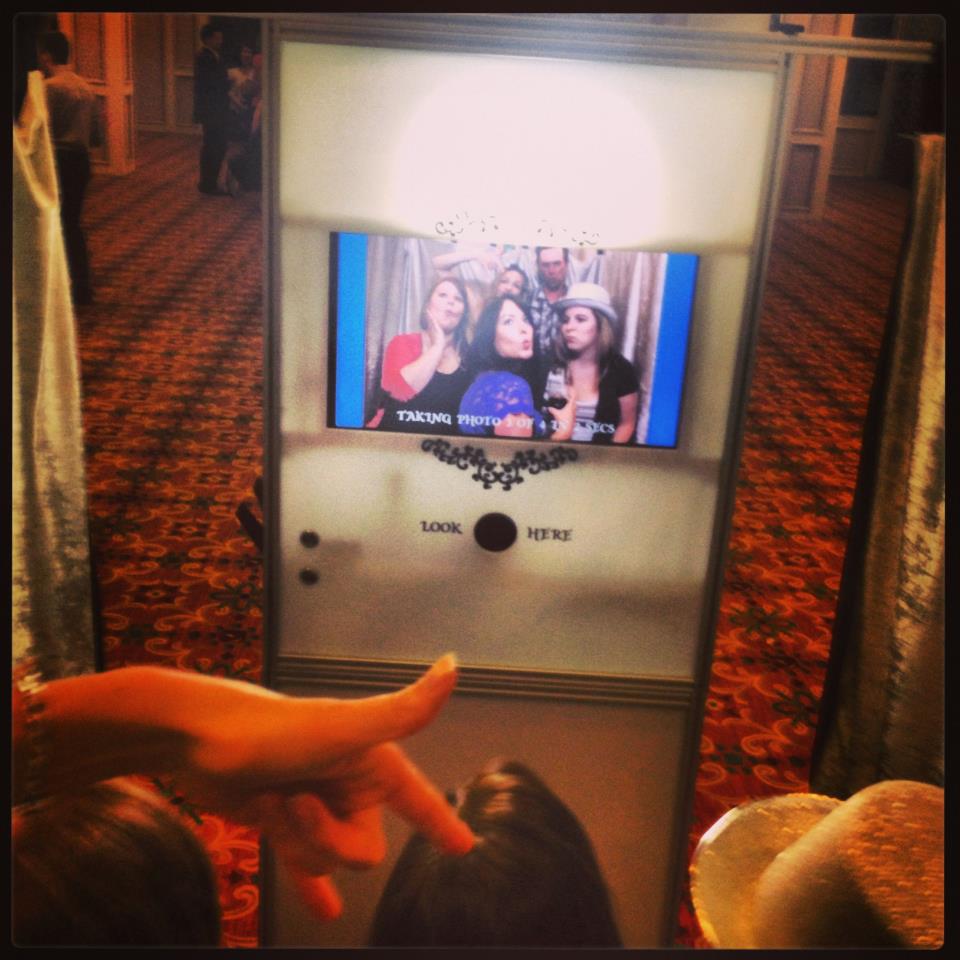 function_fun's tweet image. Did you know #FunFunction offers outstanding #PhotoBooth services in and around #Burnaby? For more information, check out our #website today! Give Us A Call at # (778) 767-5909 today! #BirthdayPhotoBooth #PropPhotoBooth #EventPhotoBooth #BurnabyV5A3Z1 bit.ly/2NgcG2n