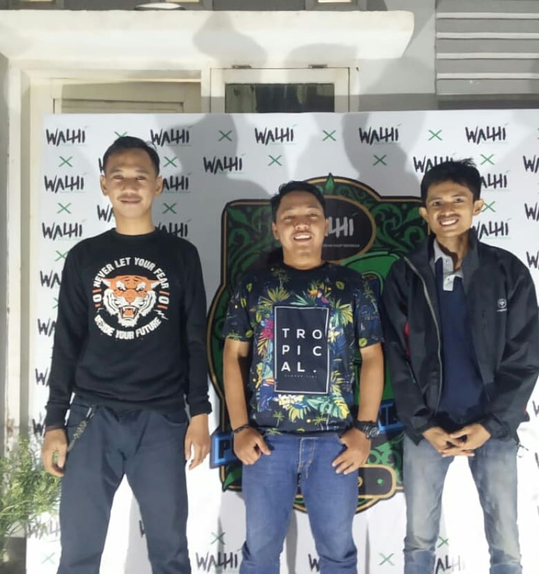 AnwarTale's tweet photo. Selamat Hari lahir untuk Walhi ke 39 tahun, sukses dan jaya selalu.

@Walhi_Sulsel https://t.co/opOSblLA8L
