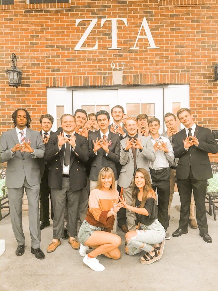 FIJI is ready to kill it for ZTA’s Think Pink Week! Make sure to come by their table and donate to our jar for Penny Wars!