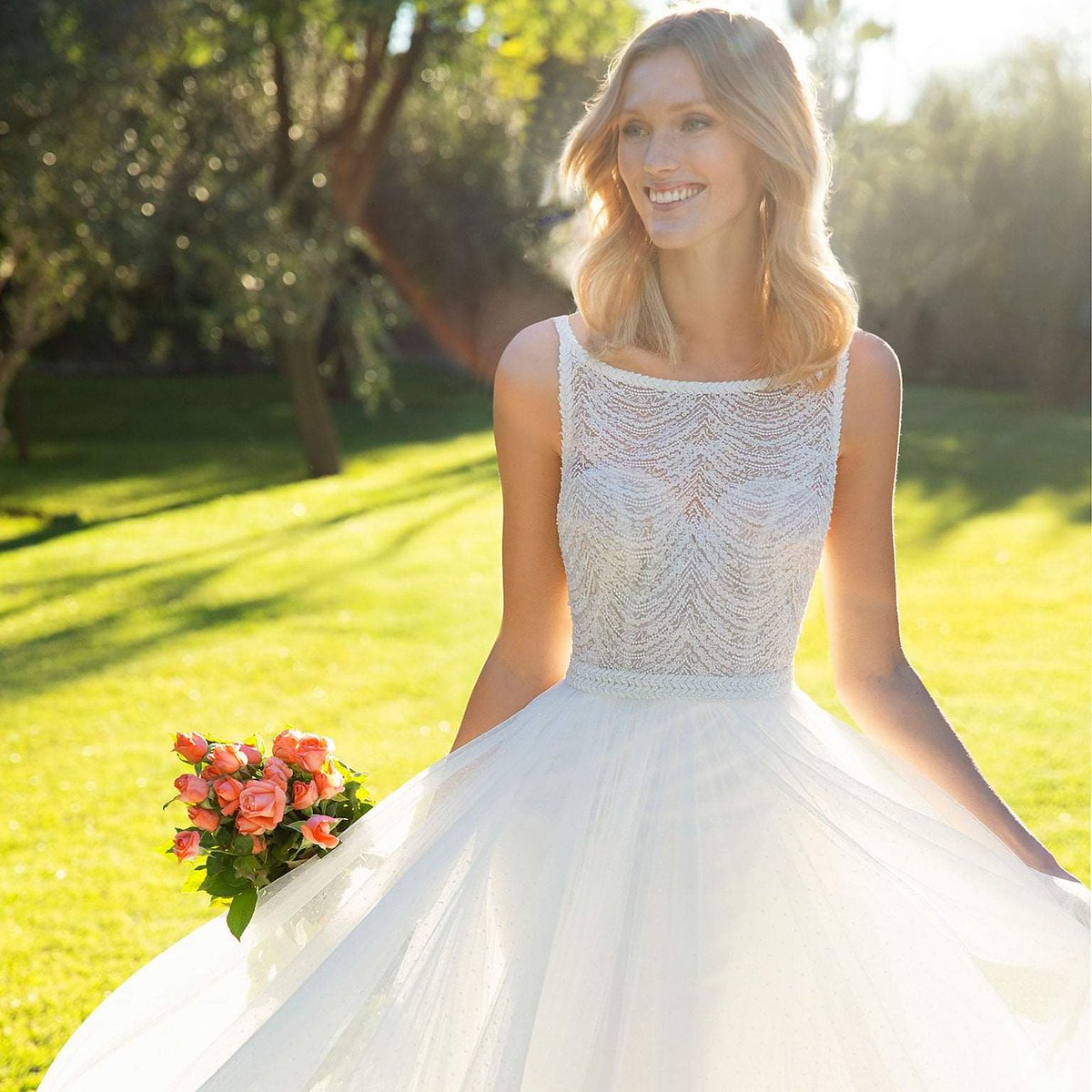 Vivi un #matrimonio indimenticabile indossando un abito della nuova collezione #RosaClará.
➡️ Contattaci per provare l'abito dei tuoi sogni! #wedding #dress