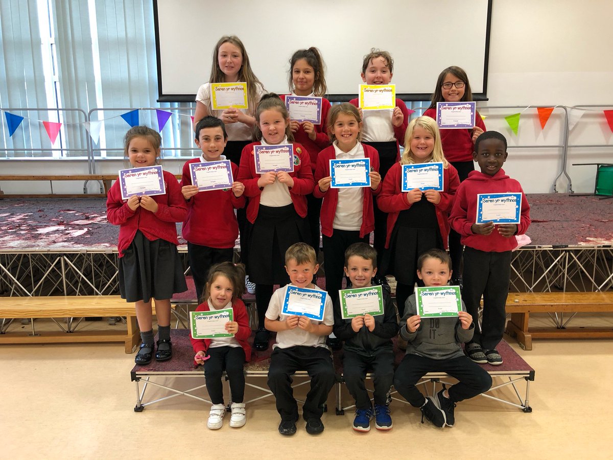 YsgolHalfway's tweet photo. 🌟Seren yr Wythnos🌟 https://t.co/WlJdeukoli