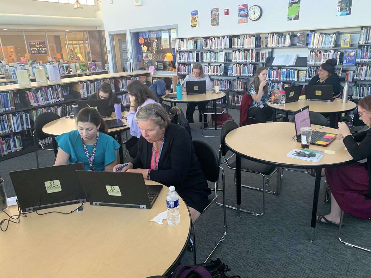 KRMarbury's tweet photo. 💡 Idea Development Sessions remind me to think of what could be instead of what is in the way! @MPCSVA #MPVaLin19 #MPCSConects https://t.co/ohlNCcfio3