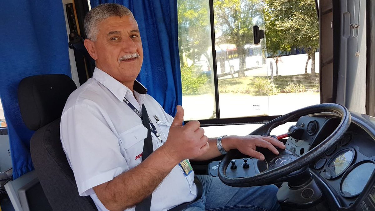 SOGIL_Oficial's tweet photo. #ElogioDeCliente 🥰🚍👏🏼
O motorista da #SOGIL, Plinio, foi elogiado via #SAC pelo bom atendimento prestado a uma cliente que estava passando mal dentro do coletivo. O mesmo foi atencioso e demonstrou preocupação com a mesma. #Parabéns #Elogiado https://t.co/teAFDcrO4U