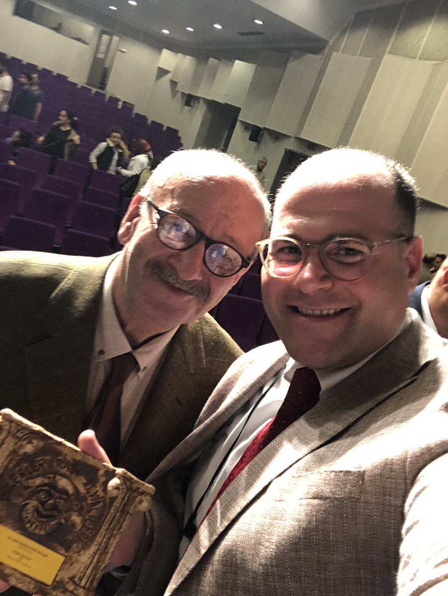 XlX. Direklerarasi ödül töreninin ardından Ömer Hocam ile bu anı ölümsüzleştirdik. 
444 adlı oyunumuzda gösterdiği performansla “Kadın Oyuncu” ödülünü almaya hak kazanan oyuncumuz Gülşah Canbakal‘ı tebrik ederim 
<a href="/Direklerarasi_/">Direklerarası</a>  <a href="/arastanews/">arasta</a> #tiyatro #theatre <a href="/tsehirtiyatrosu/">Trabzon Şehir Tiyatrosu</a>